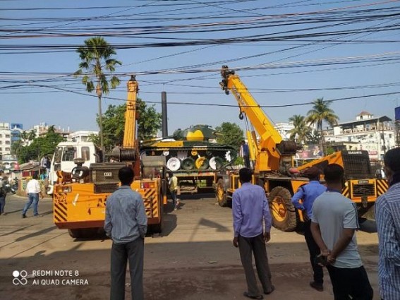 Public express resentments grow over shifting War Memorial Cannon from Post Office Chowmuhani